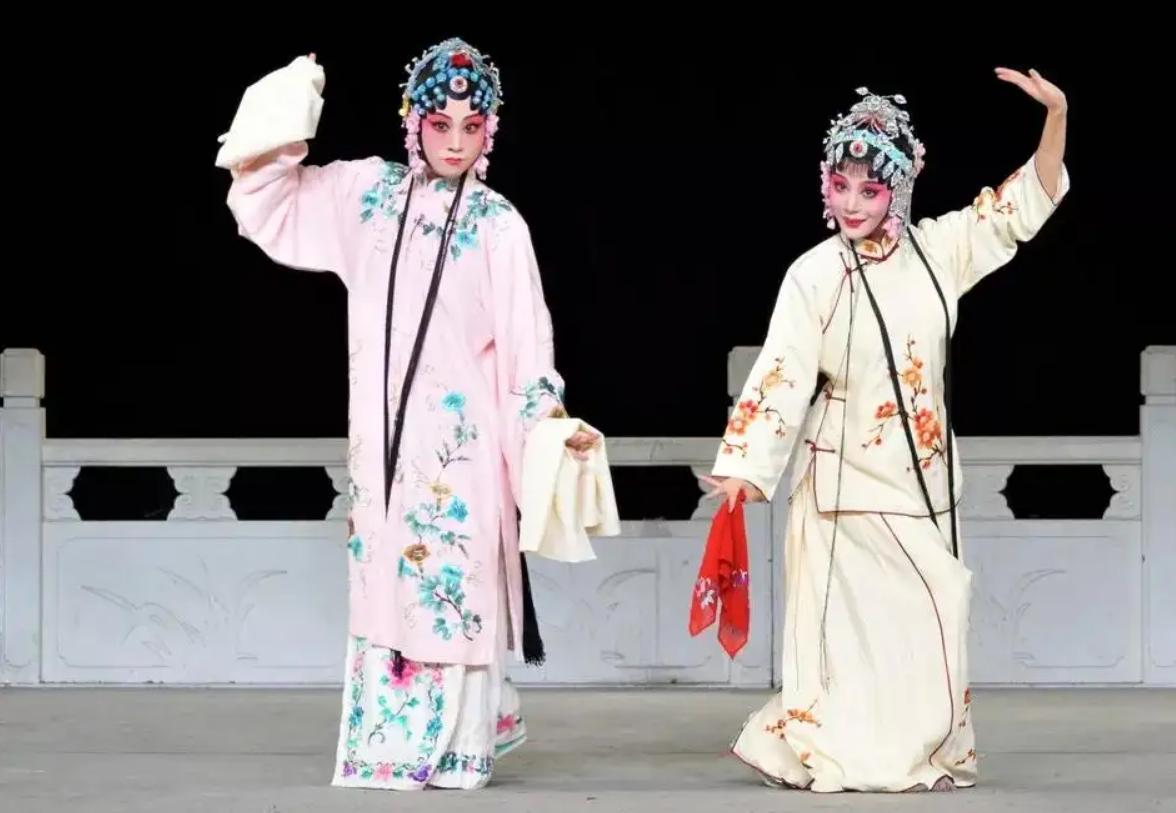 带泪的微笑——感伤的喜剧与中国古典戏剧的艺术精神