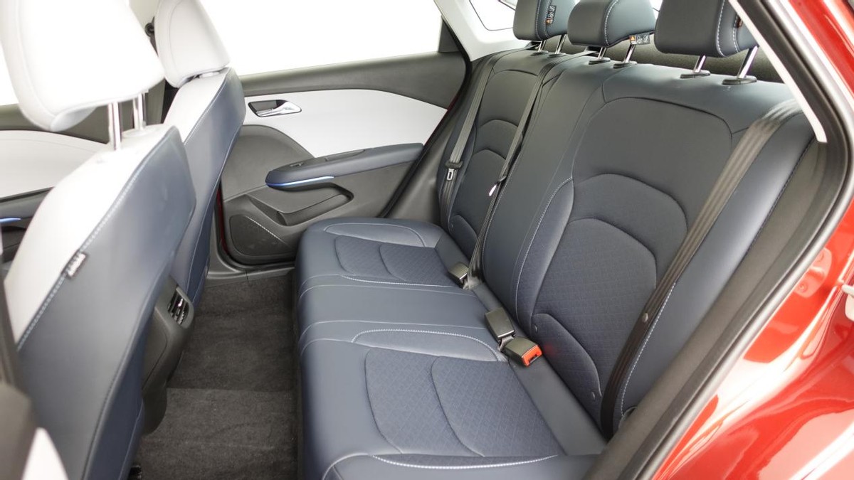 2020款雪佛兰科鲁泽空间乘坐感受,2022款雪佛兰科鲁泽用车体验