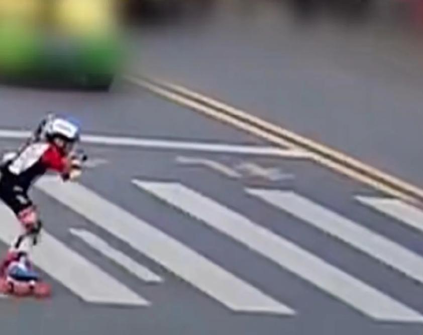 撞车中途离开再回来算肇事逃逸吗,被撞者离开事故现场算肇事逃逸吗