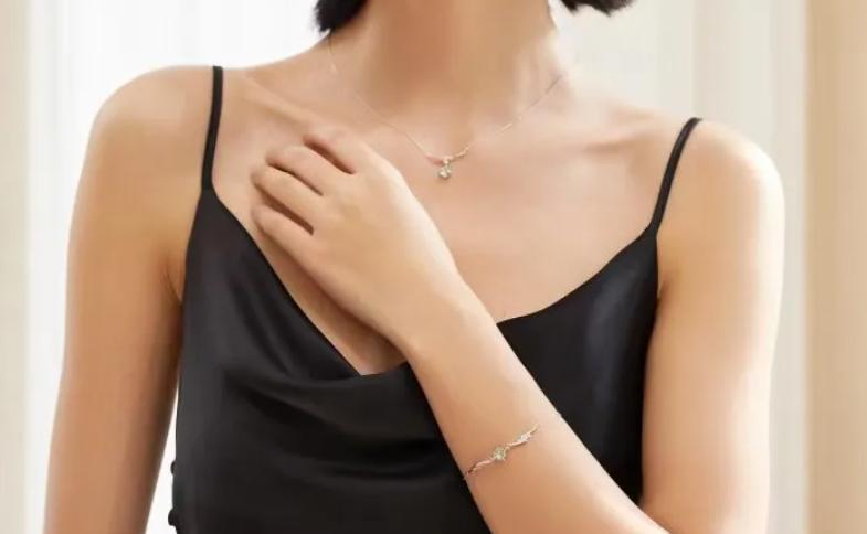 大s同款表,大s同款圣诞限定手表