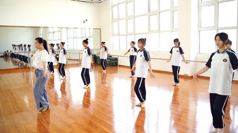 南阳外国语学校报名,欢迎报考外国语实验学校