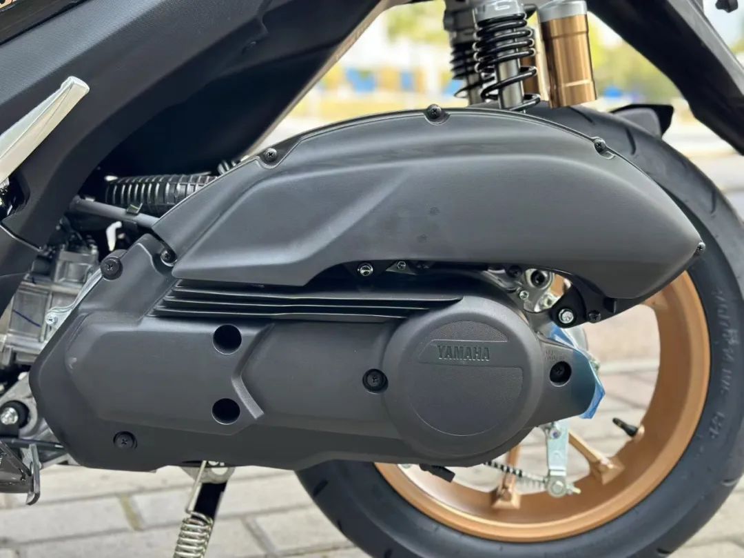 雅马哈aerosportsx换侧包围,雅马哈aerosports试驾