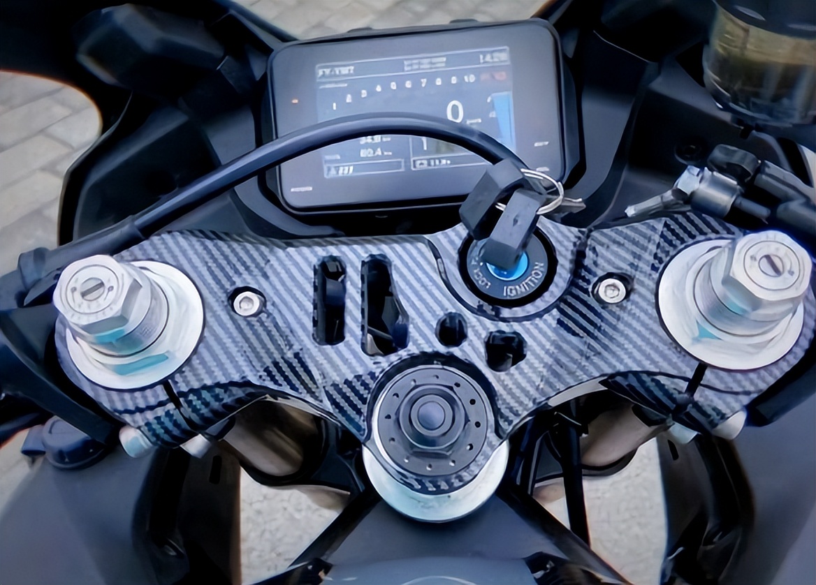 飞鹰仿雅马哈r3的是哪款,飞鹰r35m改雅马哈r3