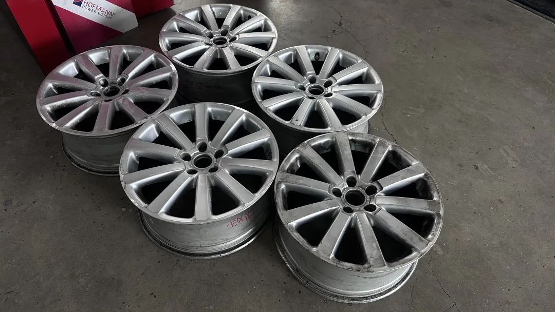 r36翻新改造全过程,大众r36这么老的车怎么还卖这么贵