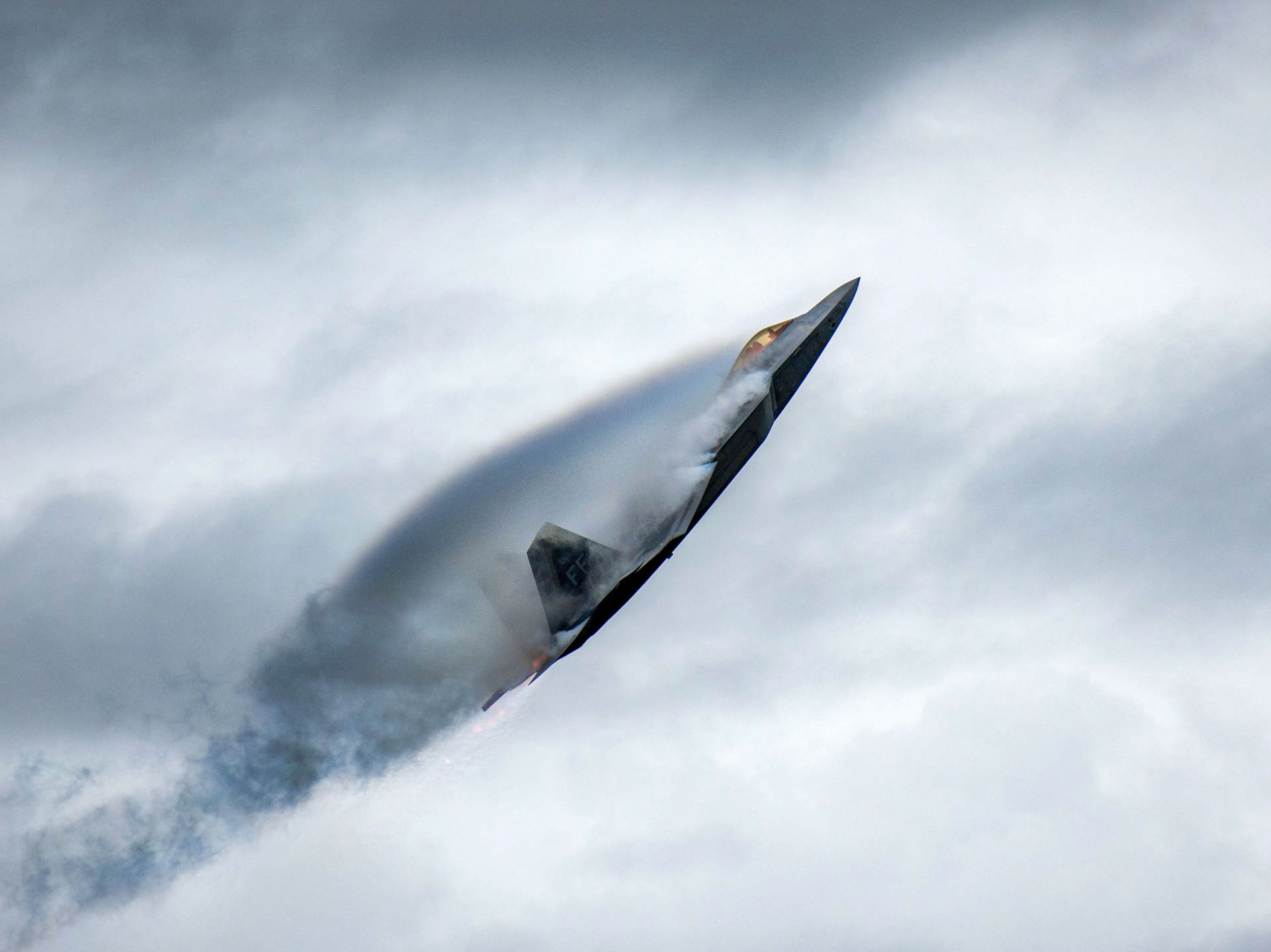 f35超强机动性垂直爬升,f35战斗机机动性