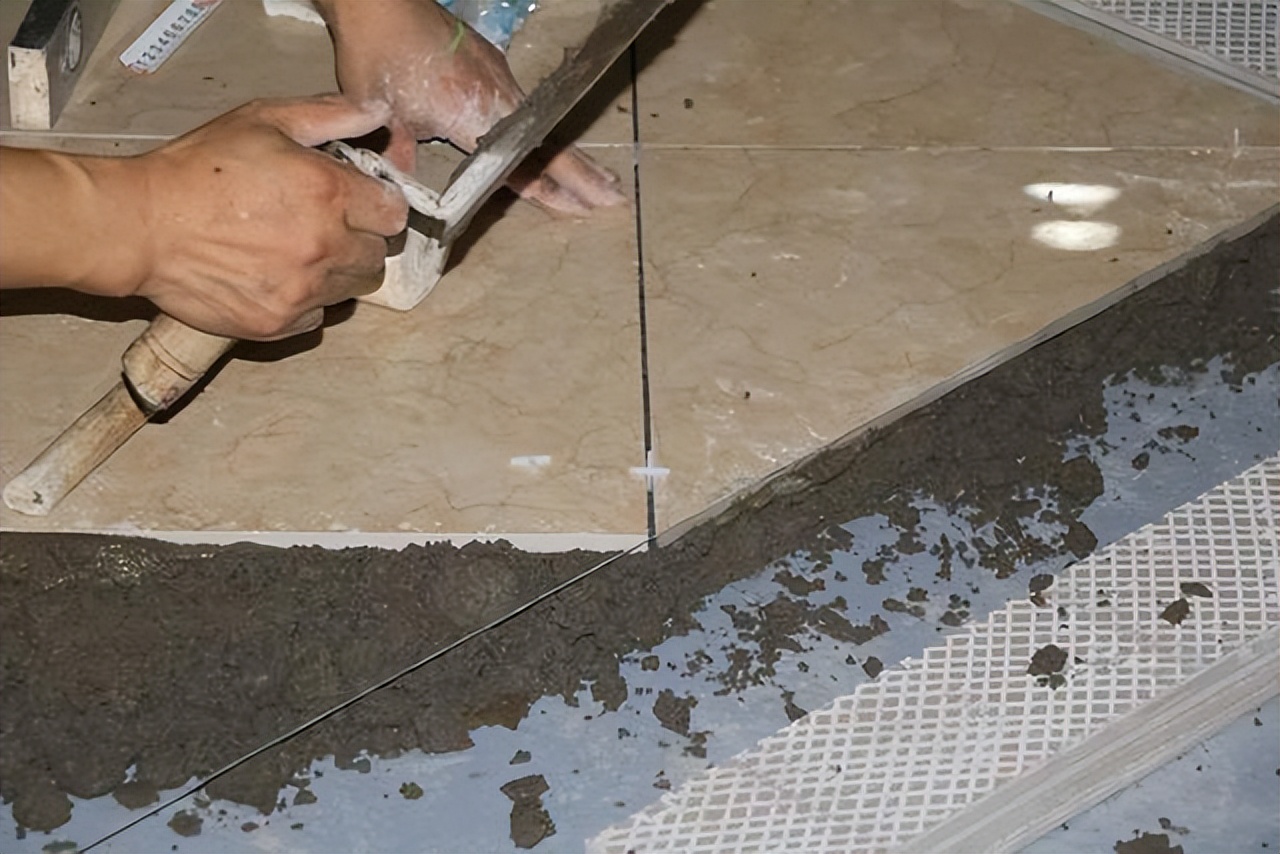 环氧彩砂跟真瓷胶美缝剂哪一种好,真瓷胶和环氧彩砂美缝剂品牌