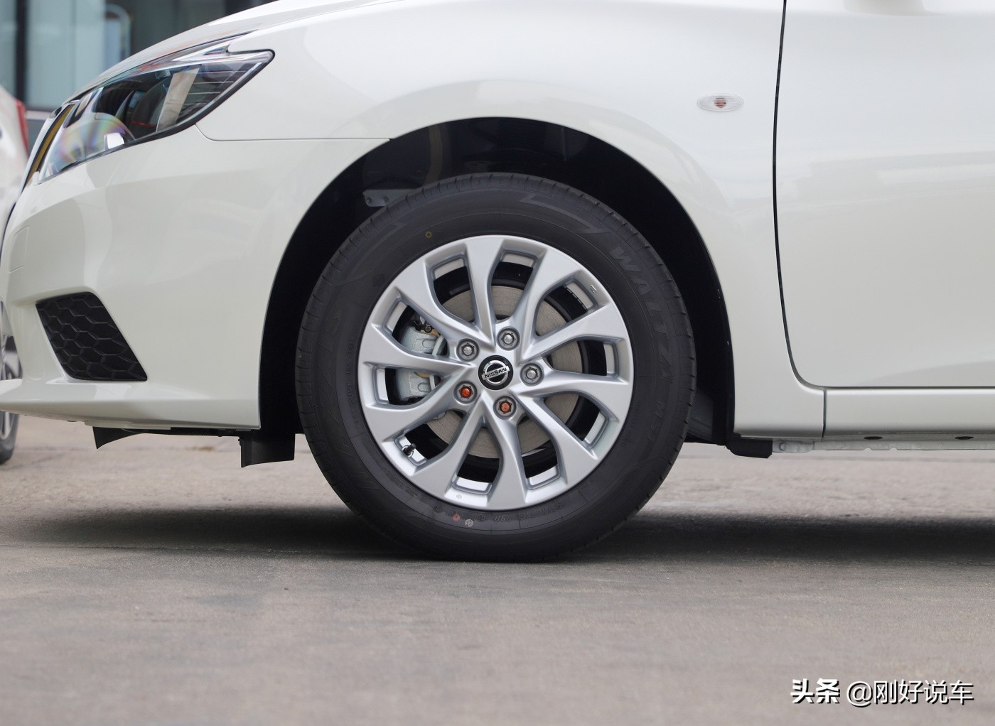 轩逸的销量都是经典款撑起来的吗,轩逸2022款悦享版车优缺点