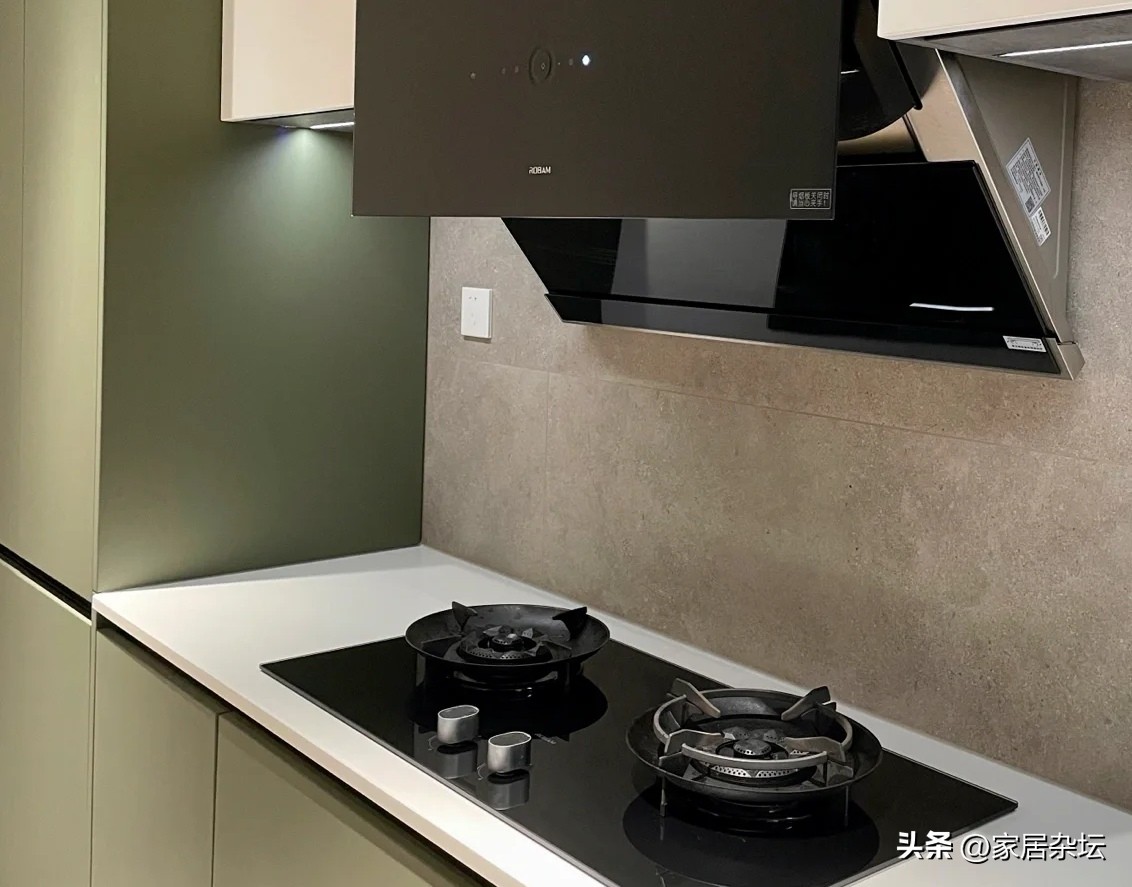 燃气灶为何差价那么大,燃气灶600和3000的有什么区别