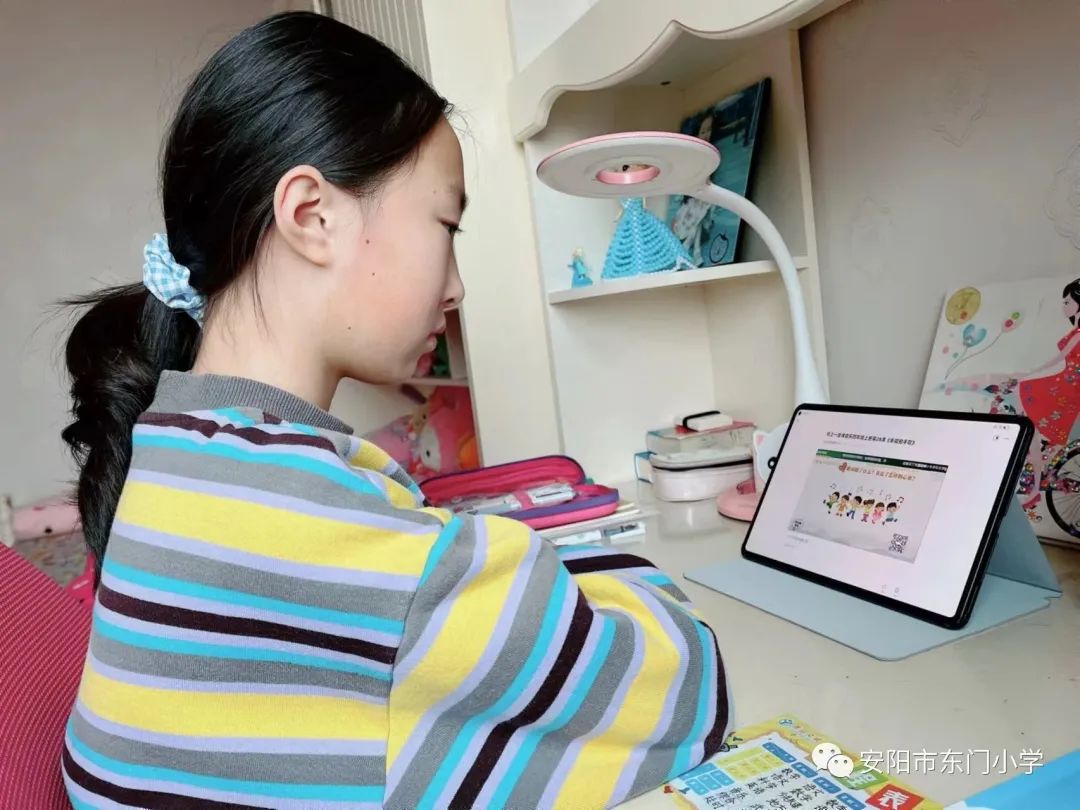 防控疫情常态化学校线上教学经验,小学疫情线上教学工作简报