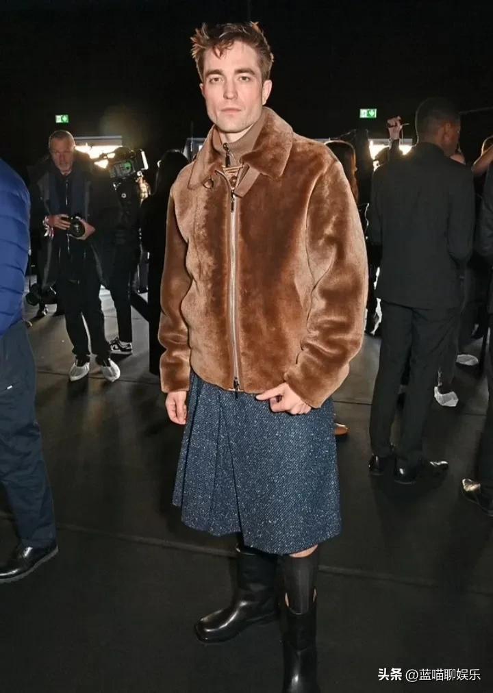 贝嫂穿v领礼服裙,贝嫂礼服图片