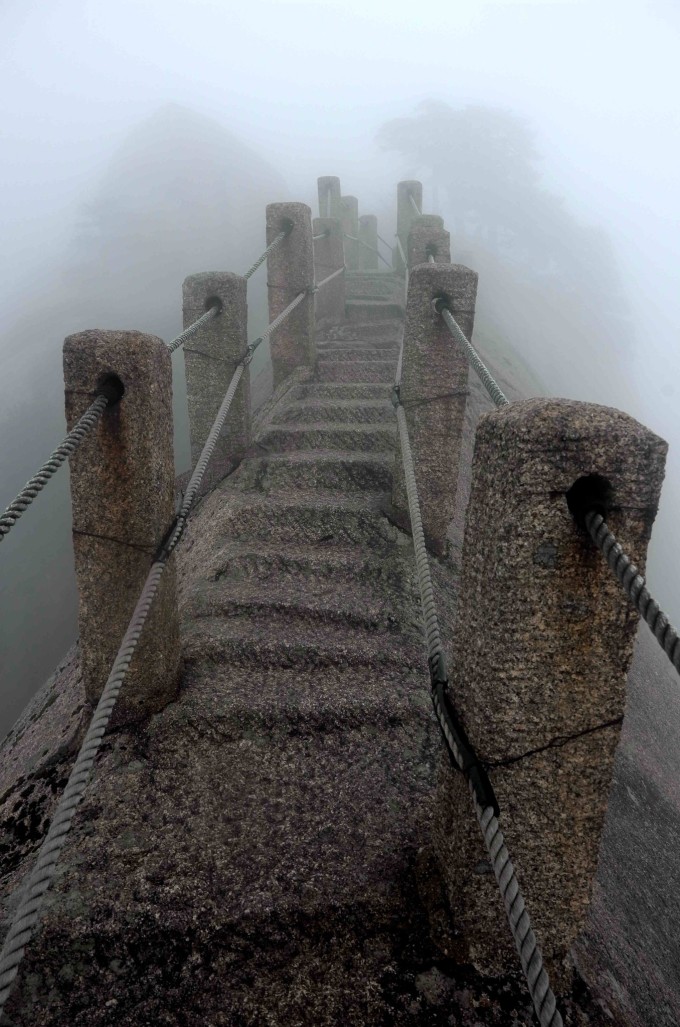 黄山慈光阁到玉屏楼步行多久,爬黄山从慈光阁开始的攻略