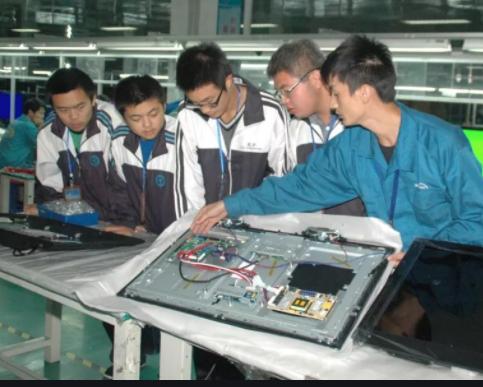 如果上了职高该有什么好的出路,说上职高没有出息的北大教授是谁