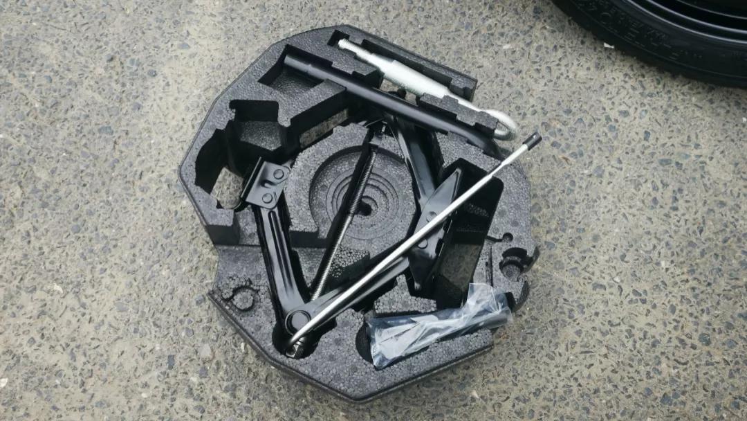 沃尔沃v90cc2022款试驾评测,沃尔沃v90和v90cc对比试驾