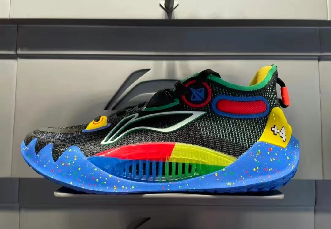 李宁超轻2022v2元年,李宁今年的新球鞋