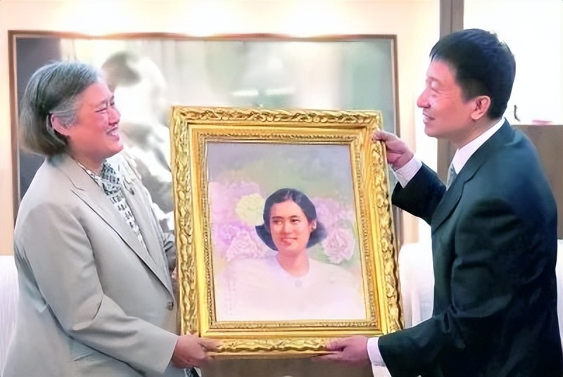 泰国王室玛哈最新爆料,泰国国王玛哈家事