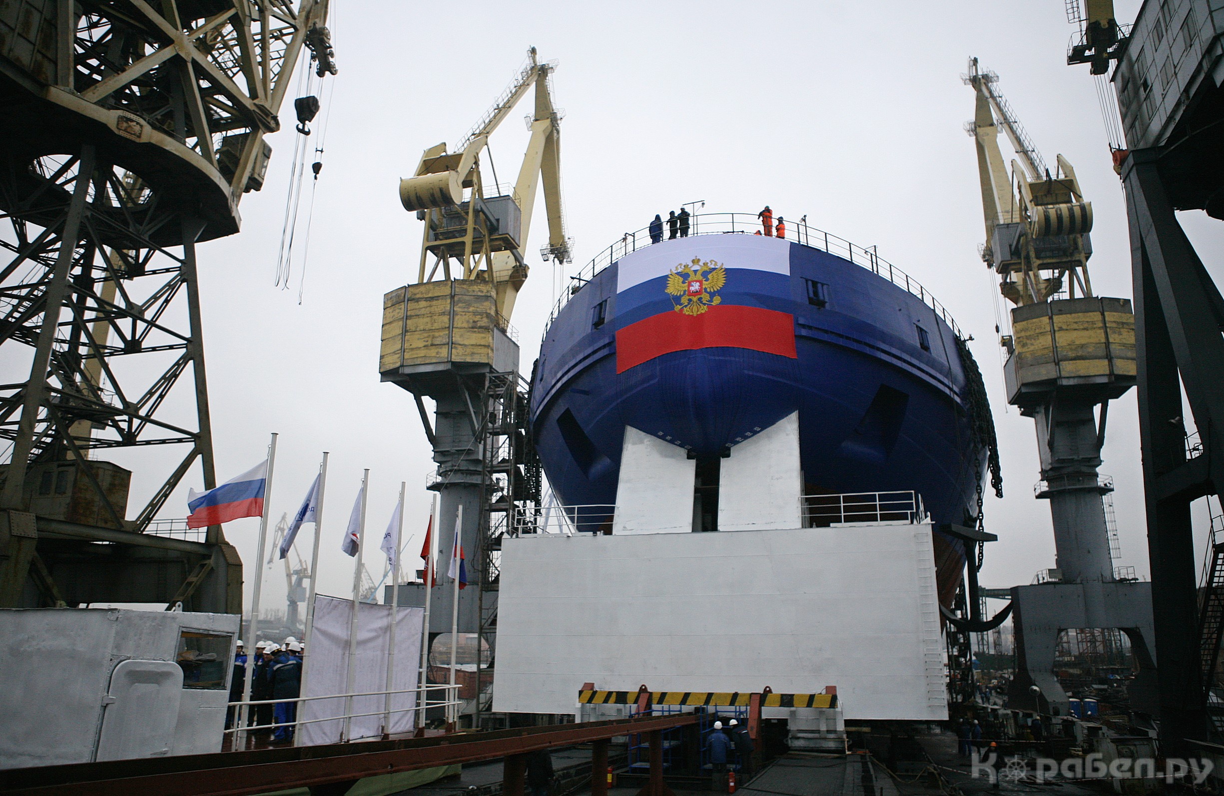 俄罗斯1美元卖航母是真的吗,印度购买俄罗斯二手航母