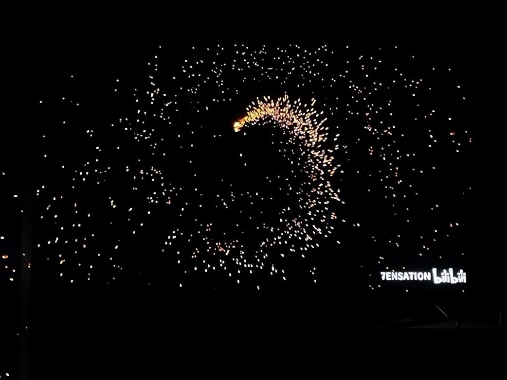 选电视经验分享：给家里换*彩大**电，看准这四点就对了