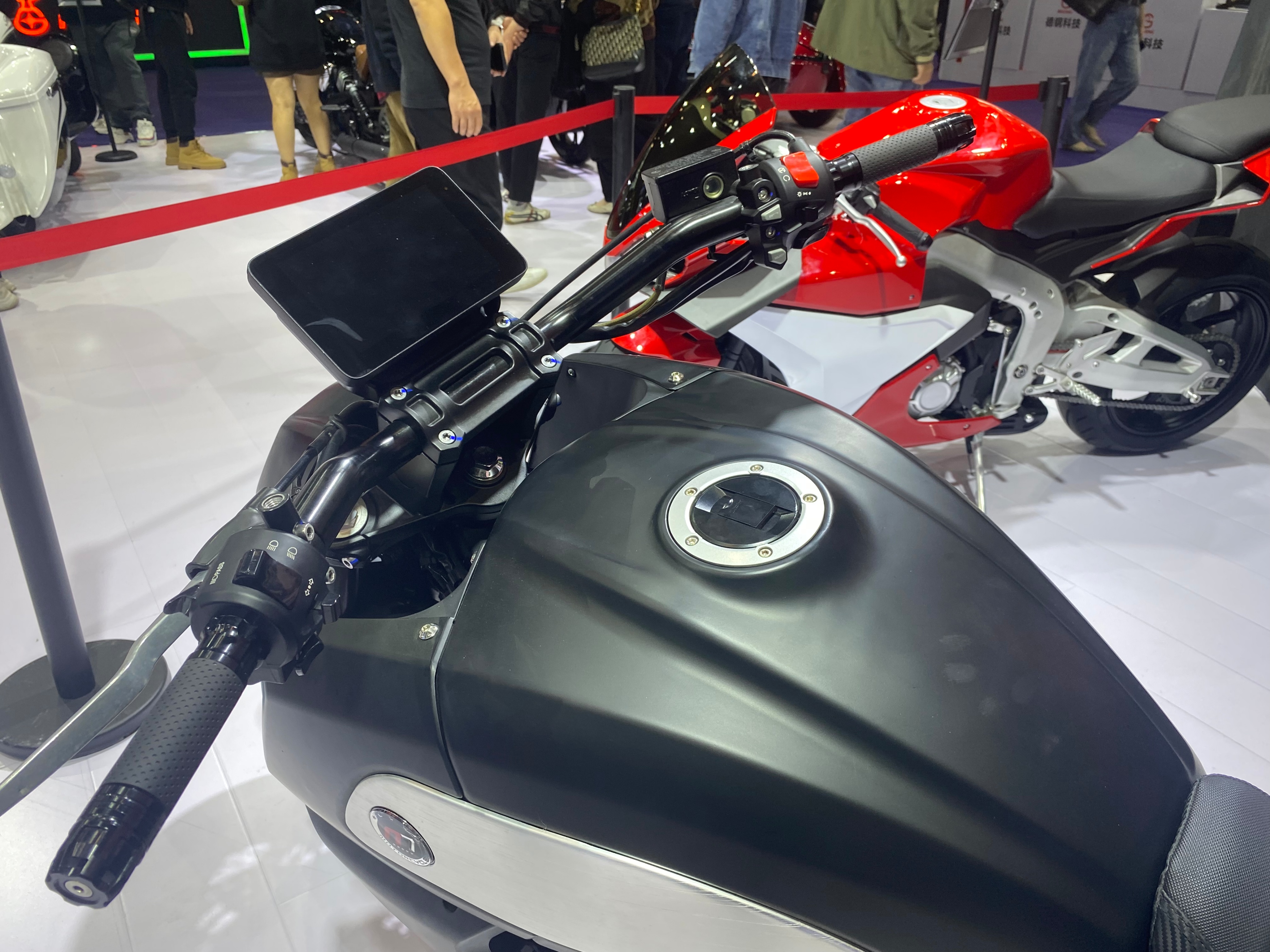 拒绝靠脸吃饭，凭实力说话！诺马“大魔鬼”重拳出击