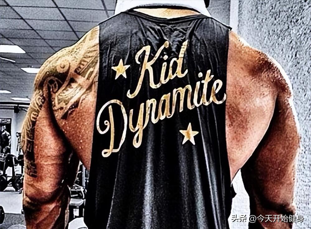 巨石强森怎么练得如此强壮,巨石强森背部肌群训练视频
