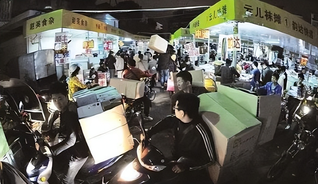 一万家美国鞋厂，也追不上一个莆田港