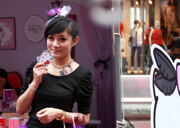 台北红粉女，黑衣人，魔幻客