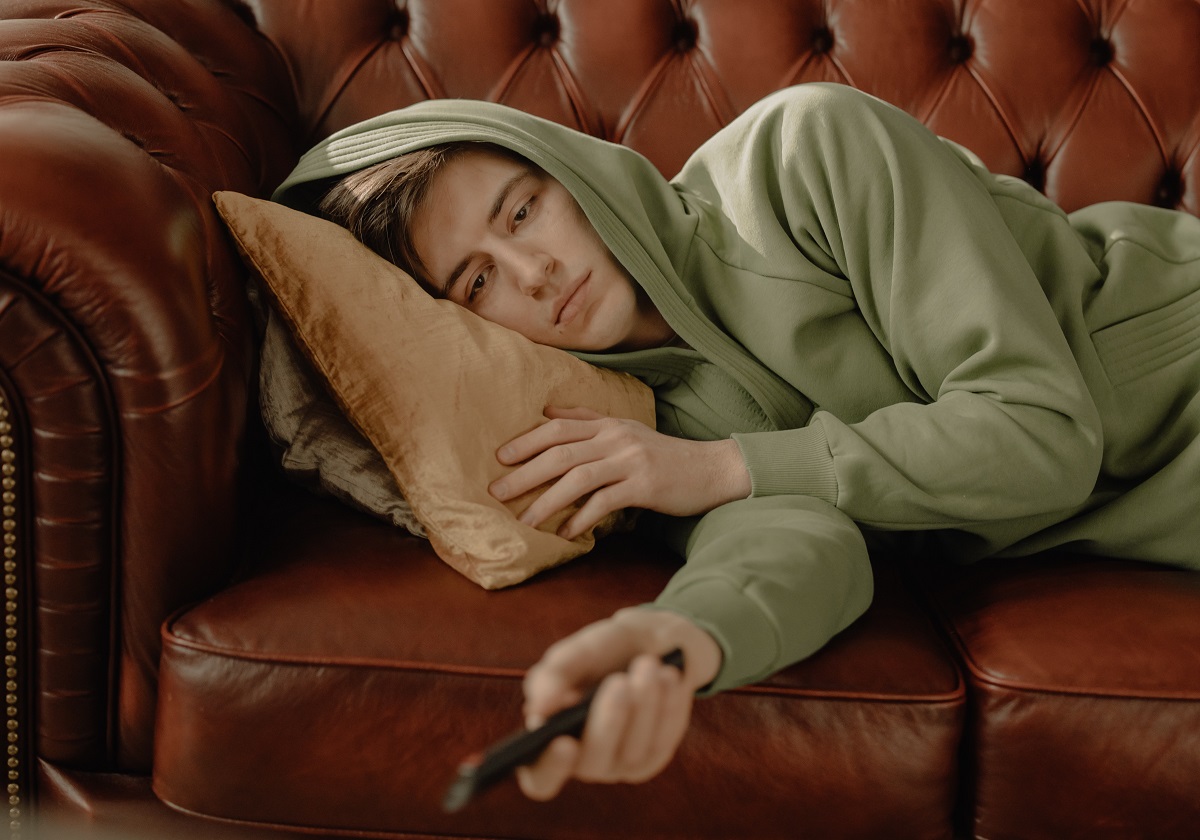 有个自私又强势的姐姐怎么办,遇到一个自私的弟弟应该怎么解决