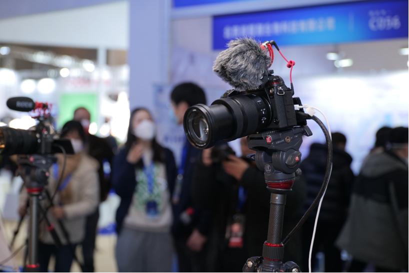 松下电影感直播间与新电商直播解决方案