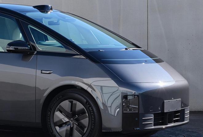 豪华MPV大战：四款霸气“*弹子**头”PK，看看谁能成为最强王者！