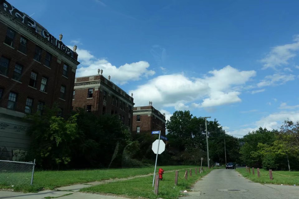 底特律是真实存在的城市吗,底特律以前有多繁华