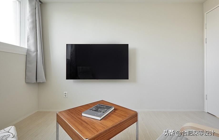 韩国夫妻坚持断舍离，客厅不要电视机设格子柜，124㎡更加清爽