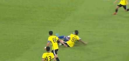 关浩津回应被俱乐部开除,关浩津被开除还能去别的队吗