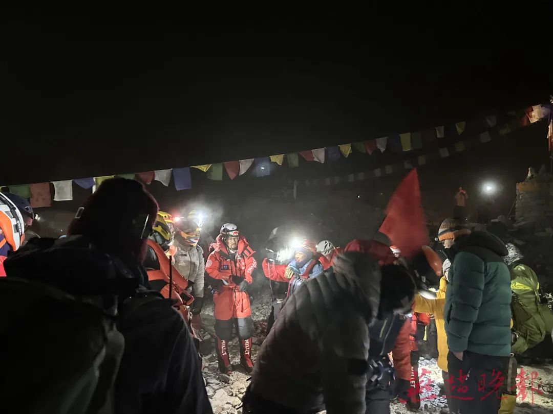 “把家乡名字带上珠峰，是我热爱家乡的一种表达方式！”