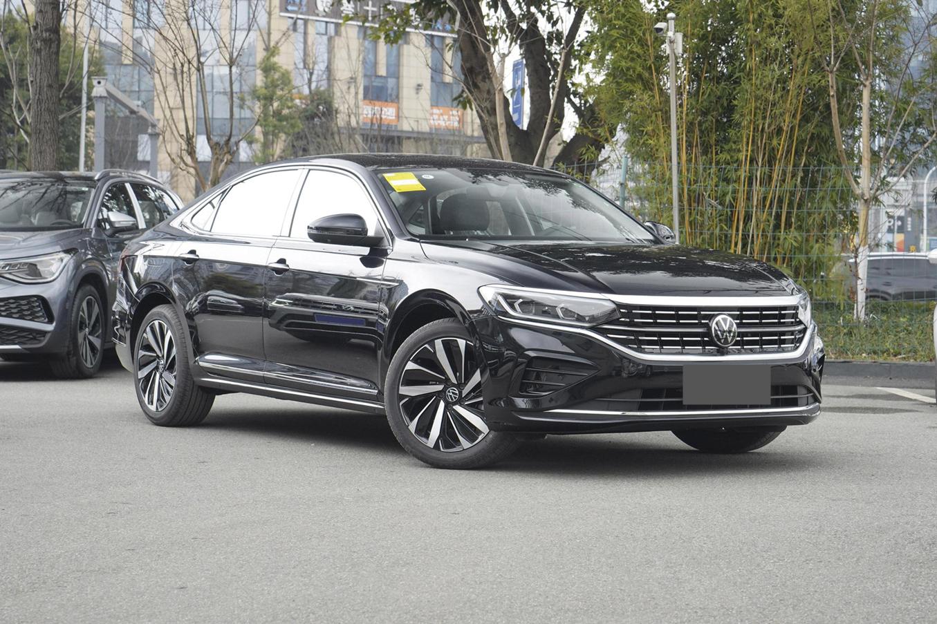 2018款1.5t低功率雅阁测评,本田雅阁旗舰版对比帕萨特顶配