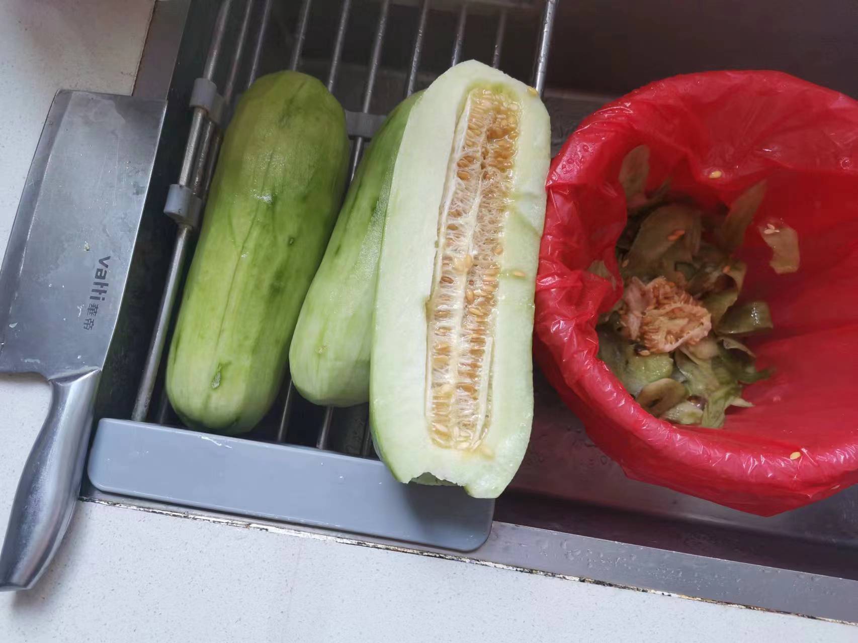 怎么做甜瓜不甜,甜瓜不甜怎么做菜用