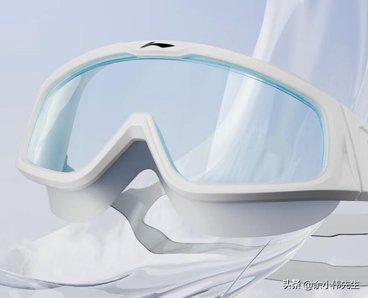 游泳戴近视泳镜好还是平光泳镜好,李宁近视泳镜和361近视泳镜哪款好