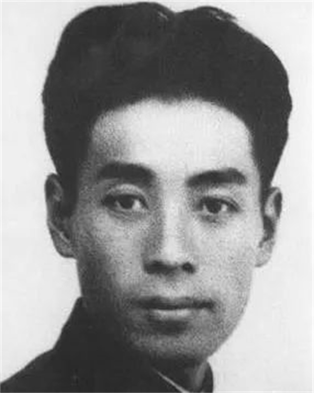 76年总理逝世，谁致悼词引争议，*剑英叶**拍板：论资历只有一人合适