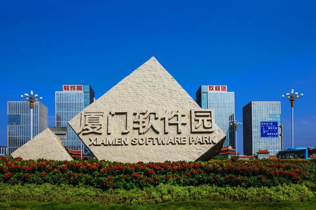 7家闽企上榜中国互联网企业百强，四三九九连续九年上榜