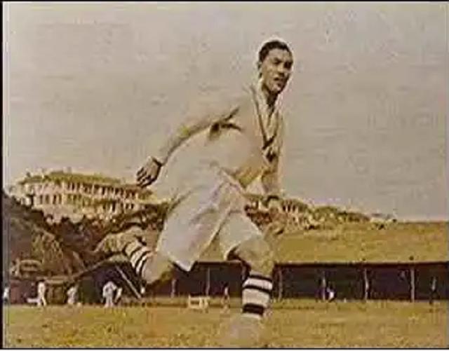 国足上届世界杯出线没,2002年国足世预赛0比1乌兹别克斯坦