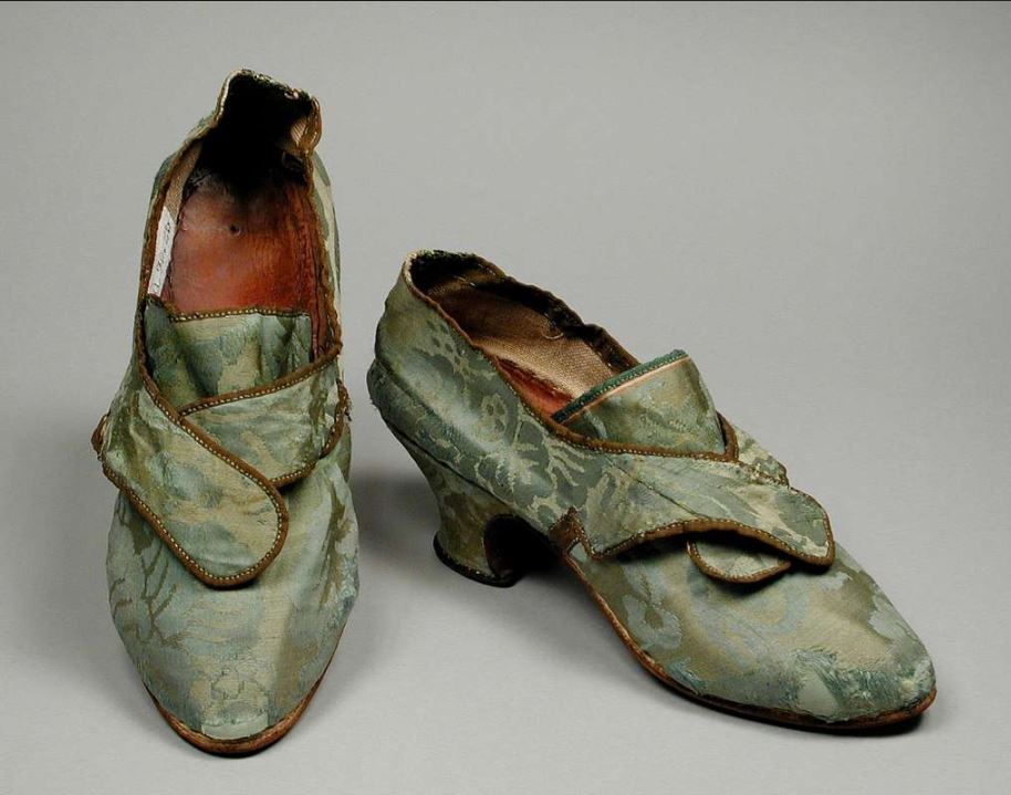 脚大怎么办如何变小,女生脚太大怎么才能变小