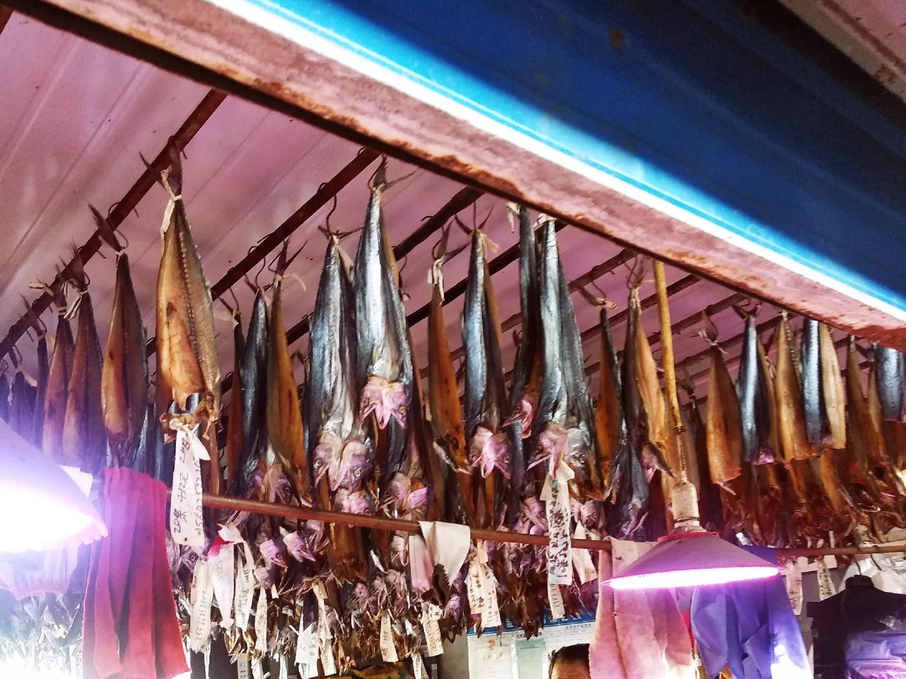 腌咸鱼要不要刮掉鱼鳞,腌咸鱼要不要倒白酒