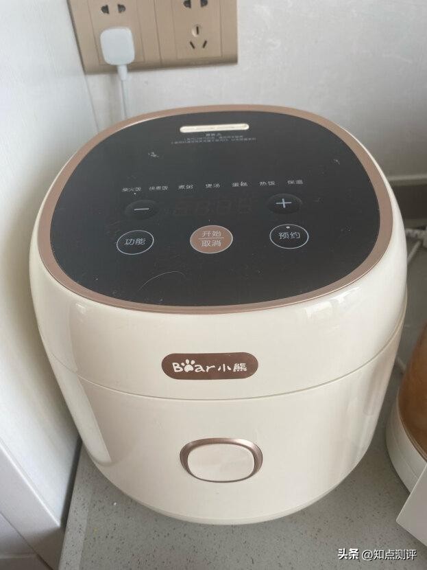 小熊和苏泊尔的电饭煲哪个好,小熊电饭煲跟苏泊尔电饭煲哪个好