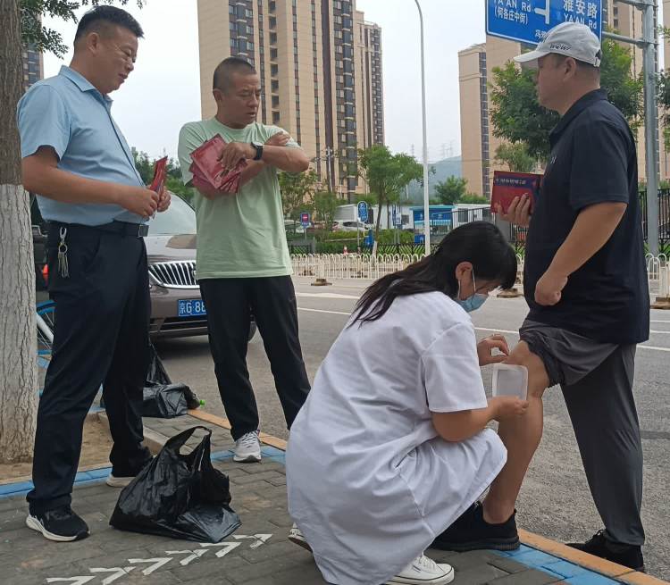 人间自有真情在柳氏三花献爱心