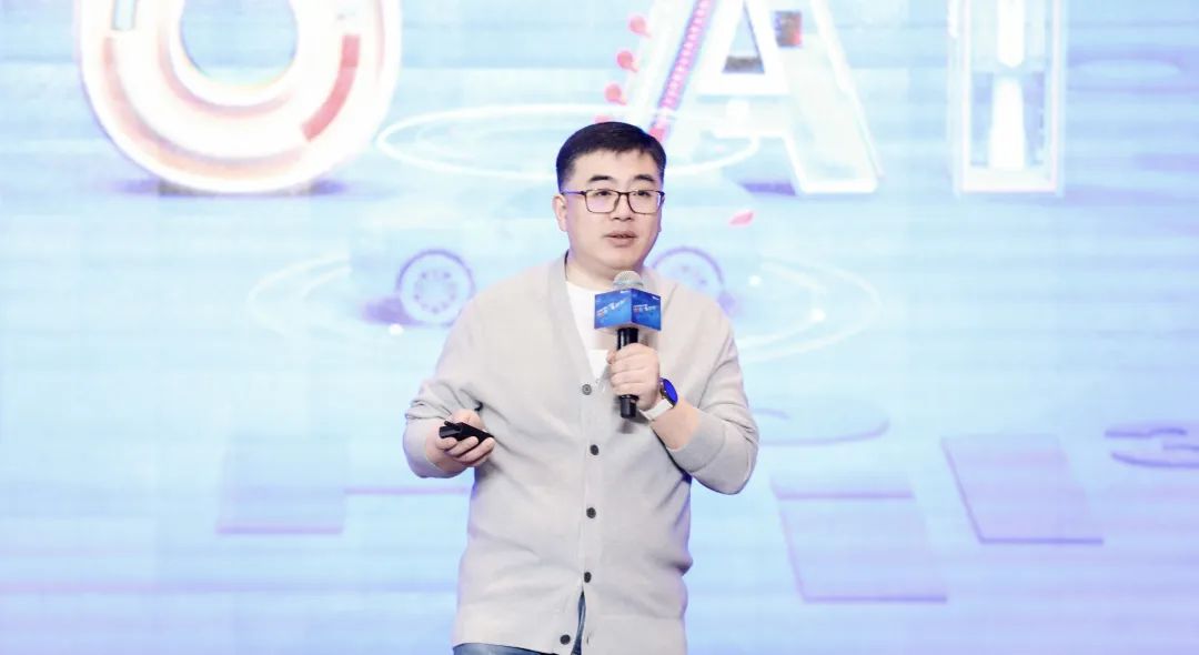 公布新定点、DriveGPT雪湖·海若宣布落地车型，毫末AIDAY干货满满