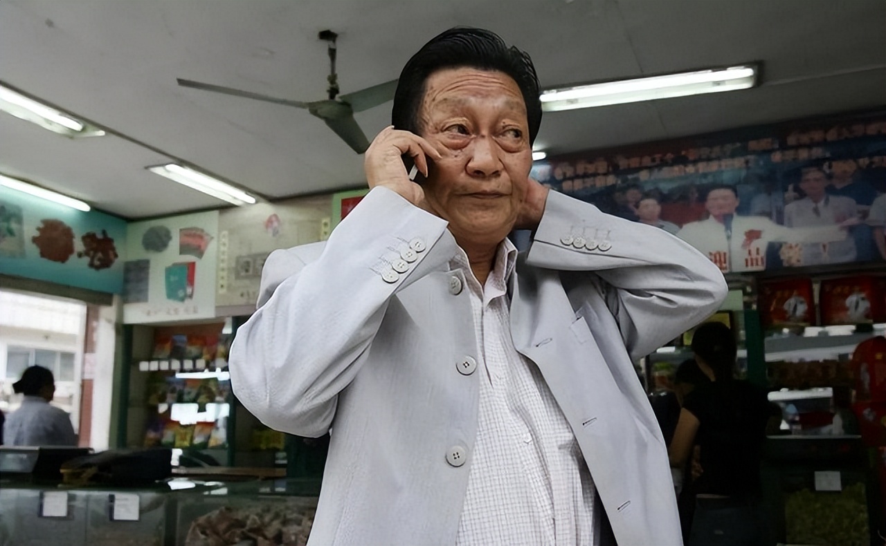 “傻子瓜子”创始人，80年挣到100万，*小平邓**曾力保他，这是为何