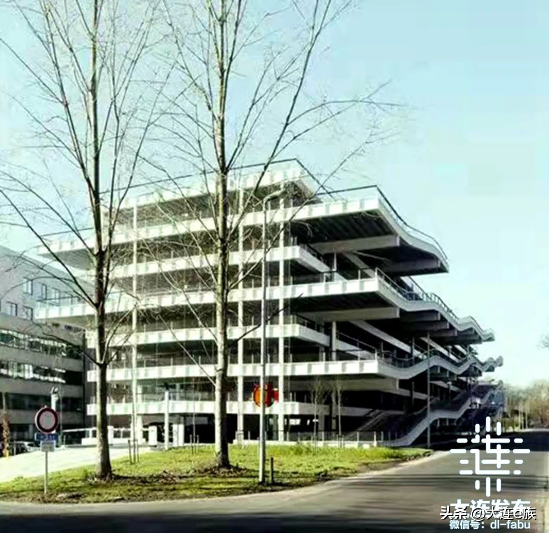大连梭鱼湾足球场开工建设,大连梭鱼湾球场建设进度