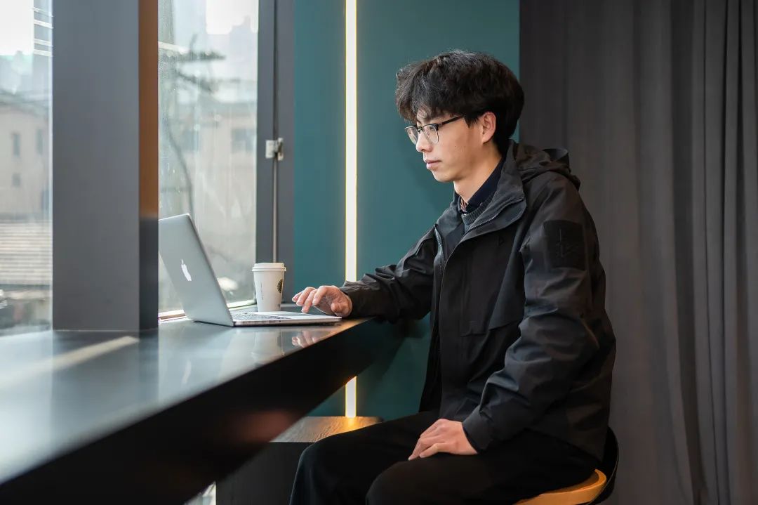 南京东路这家大隐于市设计师酒店,沉浸体验一个前所未有的空间