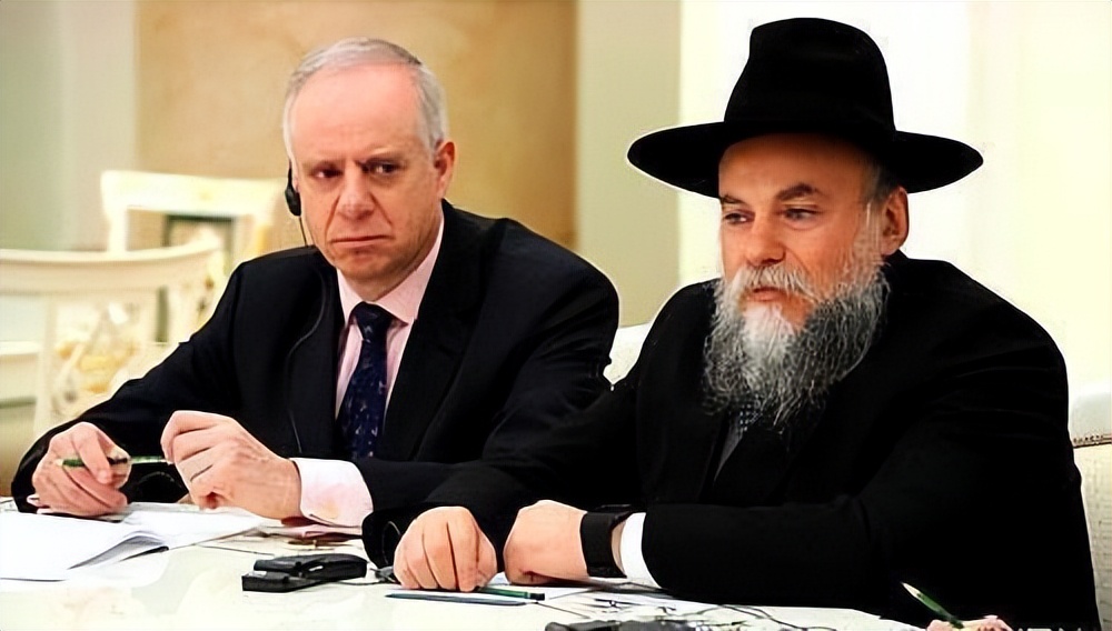 当你负债累累连亲戚都瞧不上你时,当你负债累累被人瞧不起时手绘