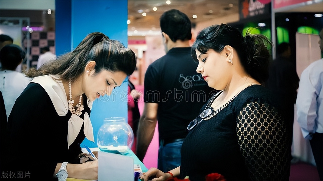 卖化妆品一年赚100w科普,卖化妆品一年赚100w很轻松