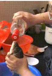 妹子，你的背的包很别致啊，旁边兄弟盯得眼都直了，哈哈哈哈哈哈