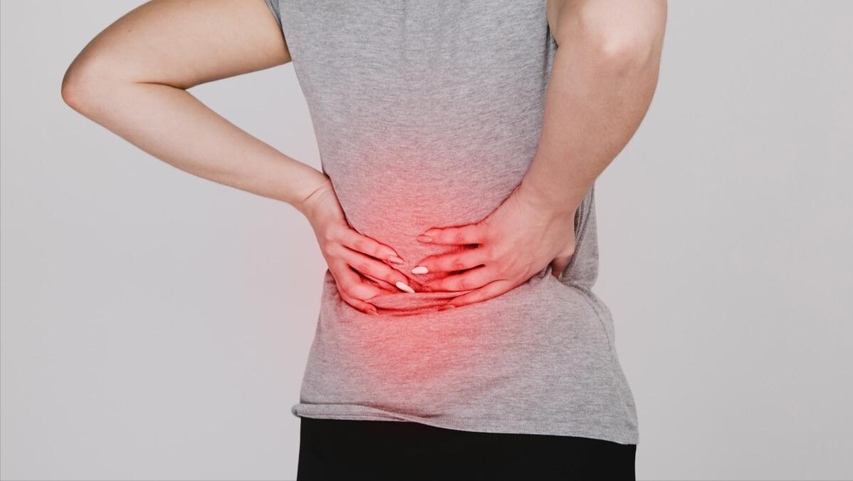 腰痛腰扭伤了怎么治疗,腰疼扭伤吃什么药效果最好